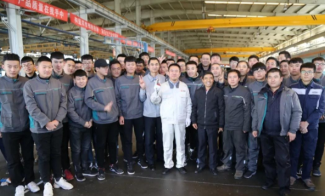 大国工匠在雷沃|与高铁研磨师宁允展切磋技艺